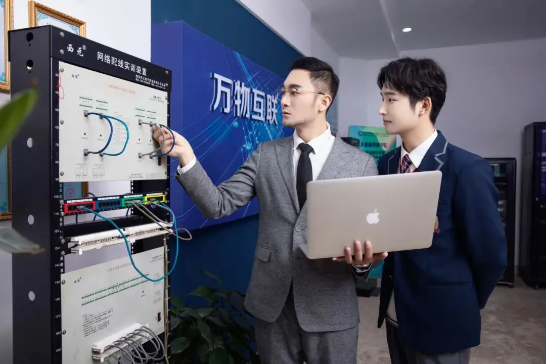 пǽKc(din)ܳɾδ(li)ͺAXW(xu)Уഺ_(ki)ِ